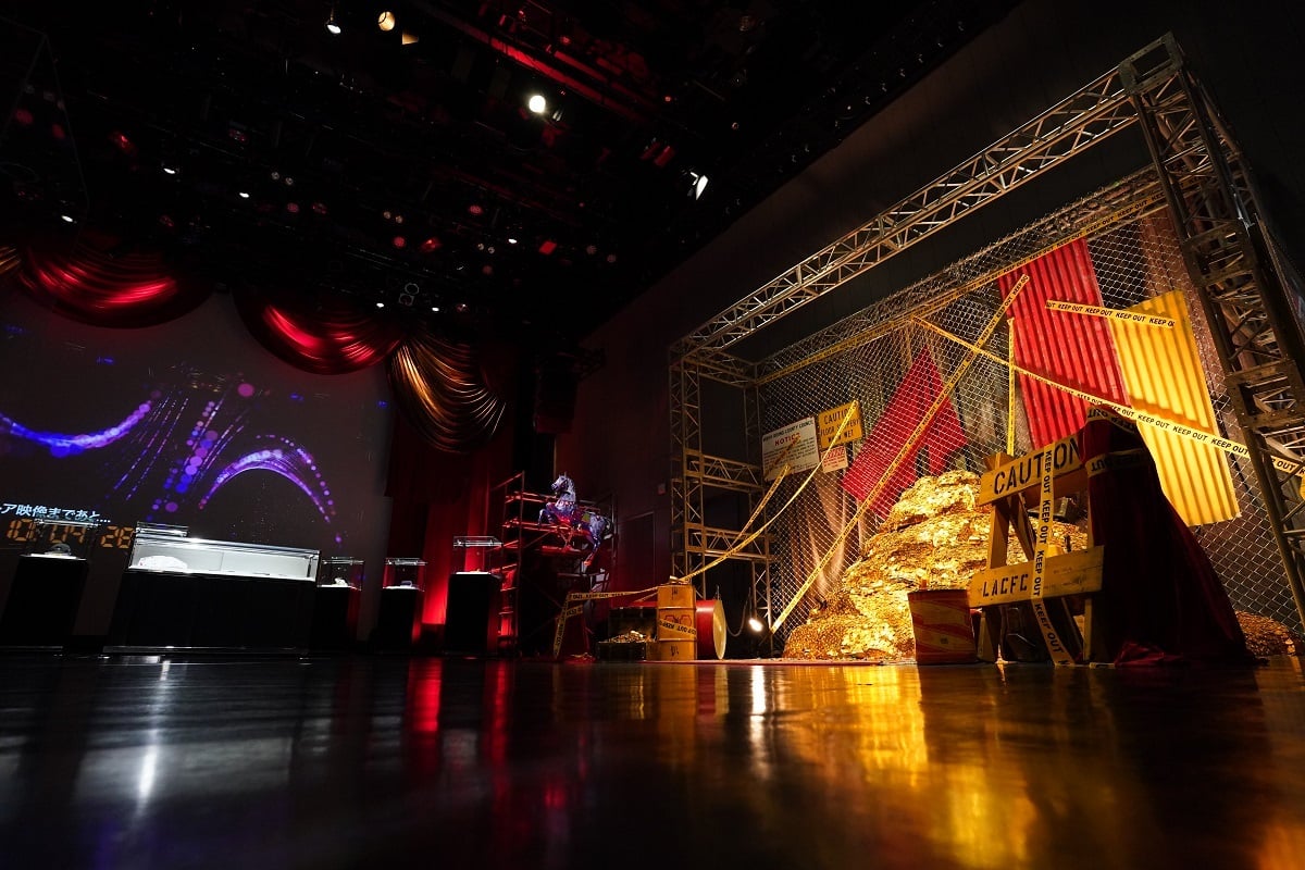 美醜秘宝館 EXHiBiTiON OF BiSH