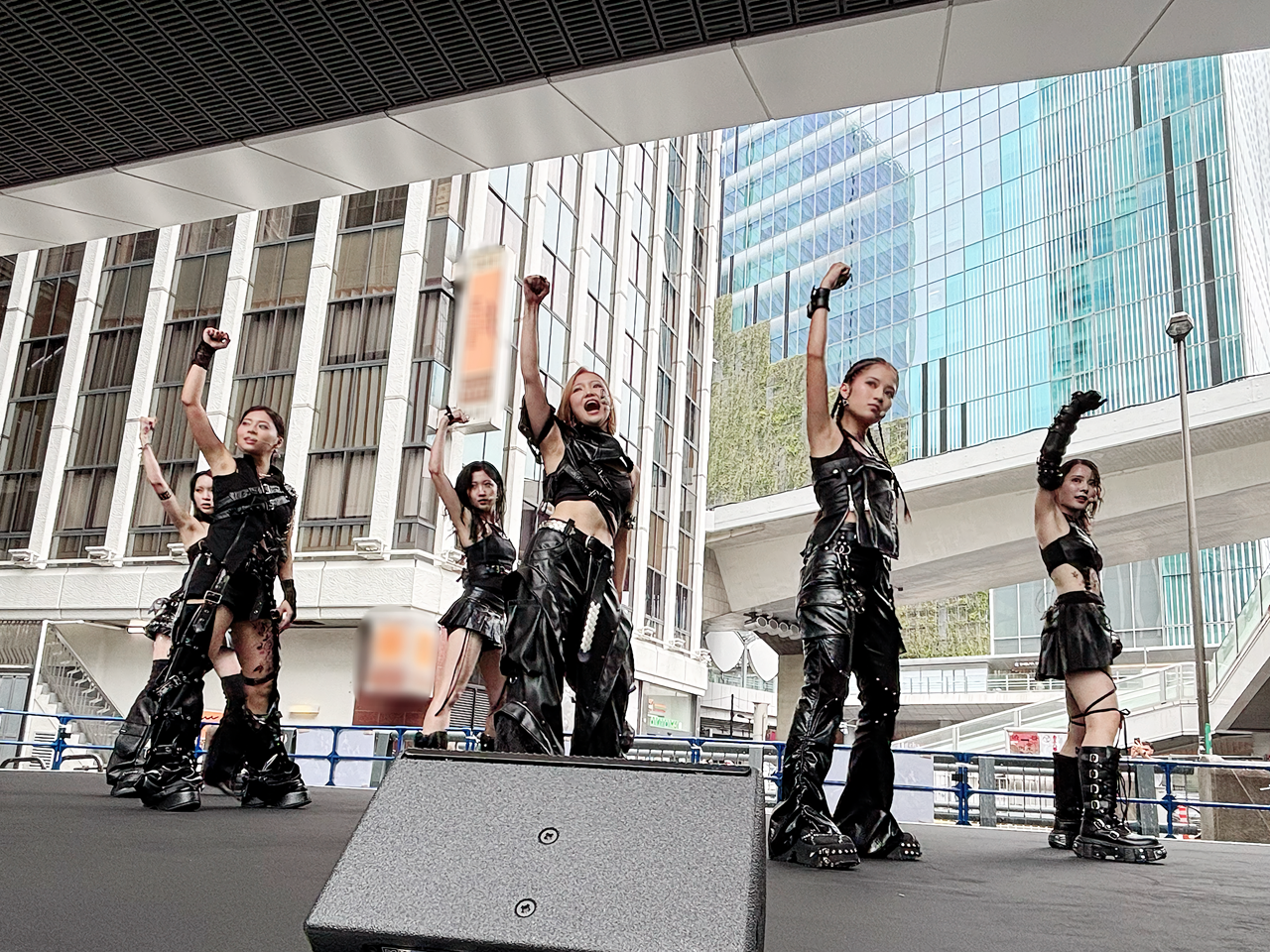 moxymill 4th Digital Single「Higher」リリースイベント in渋谷