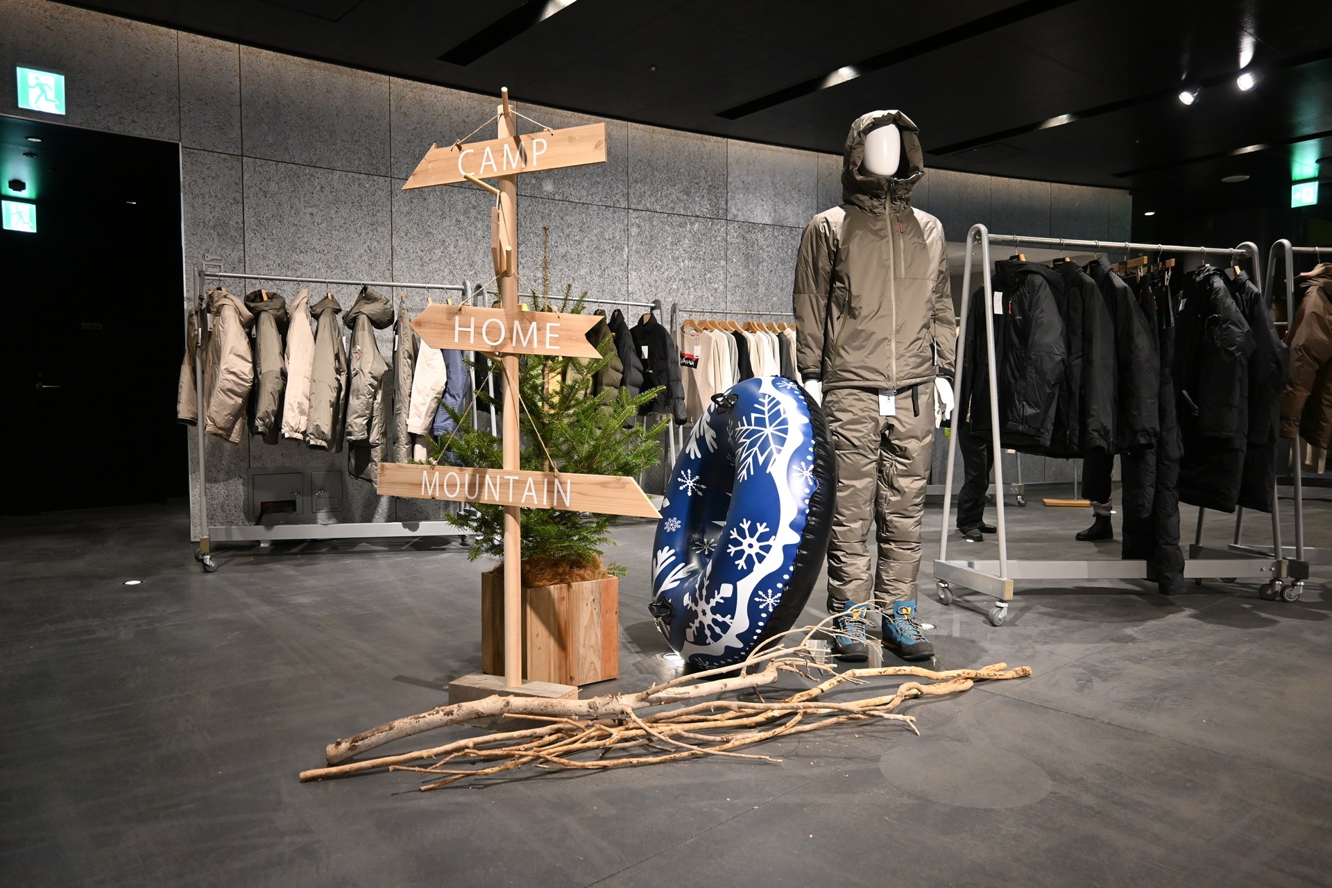 20230111_NANGA 2023FW Exhibition-002